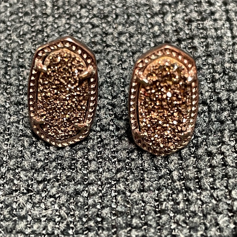 Kendra Scott Elegant Brown Stud Earrings